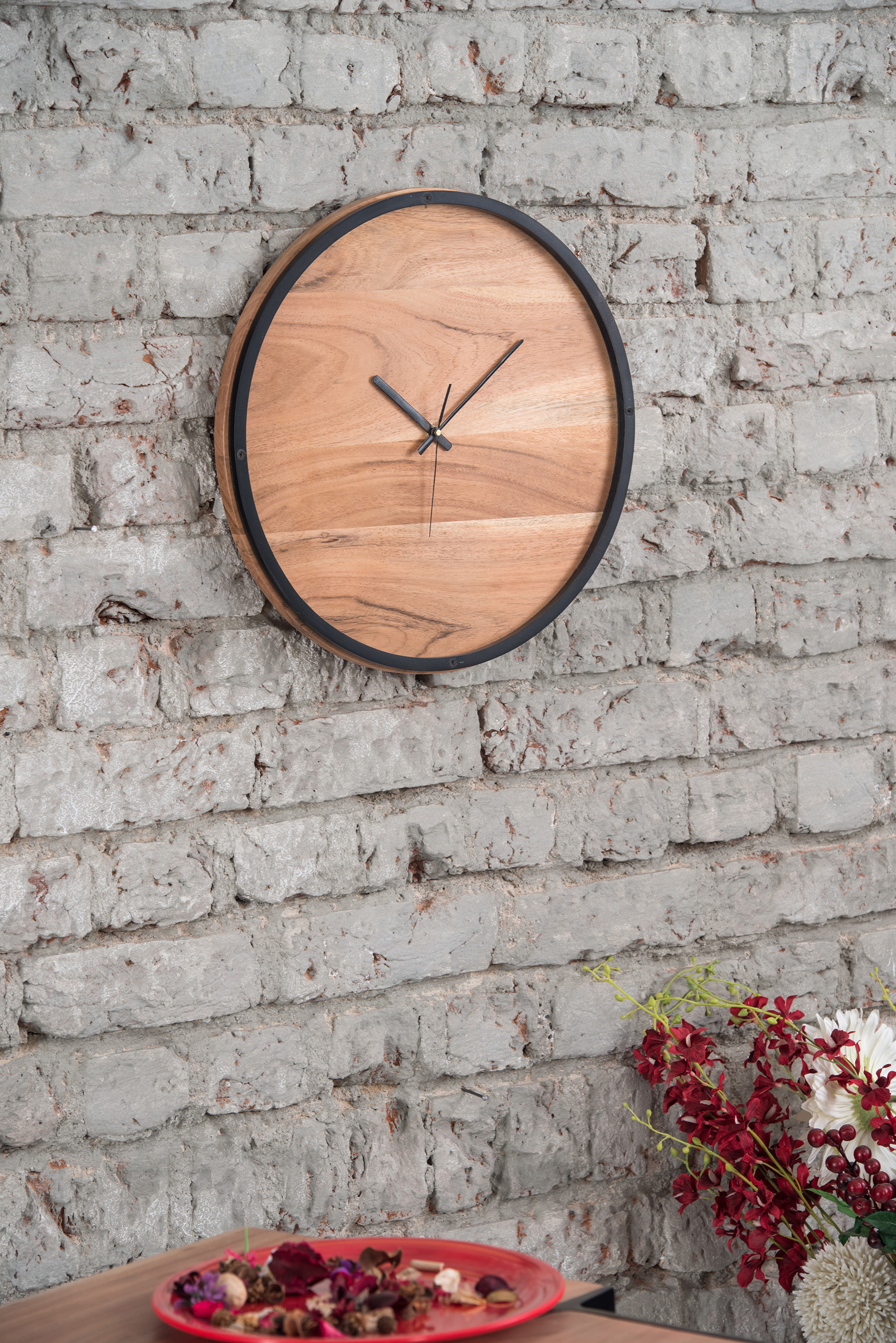 Round Wall Clock