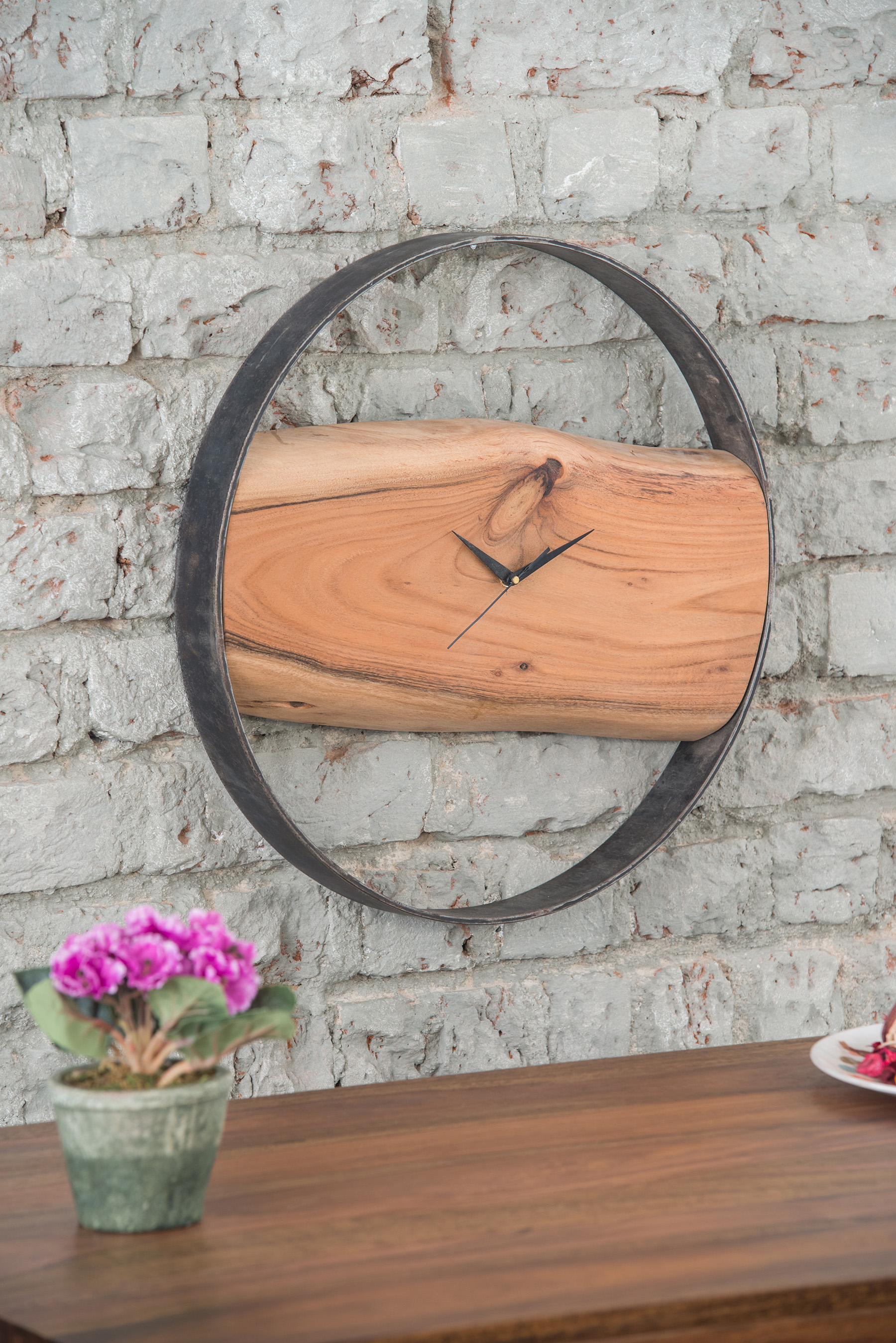 Feature Square Clock