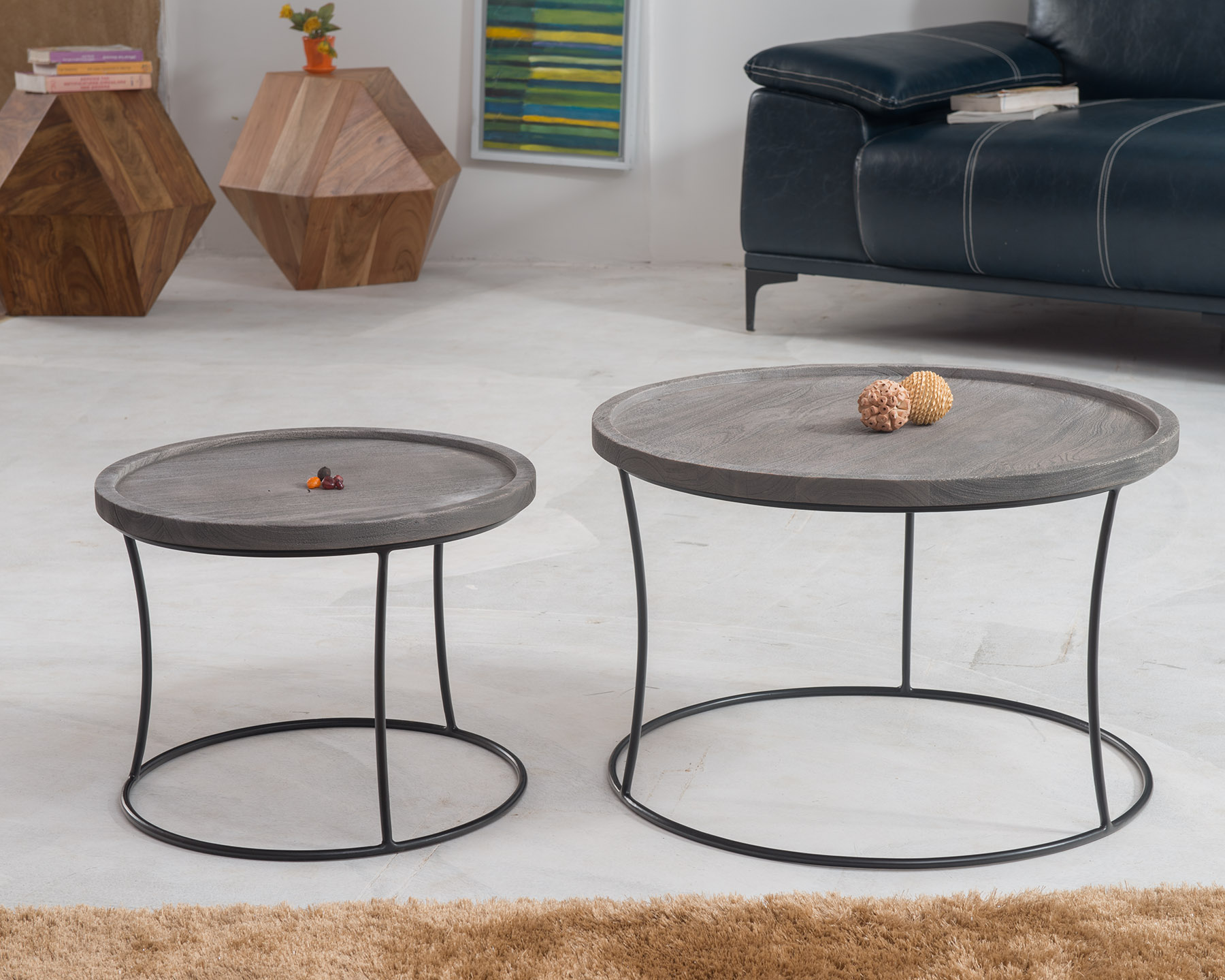 Round Nesting Tables
